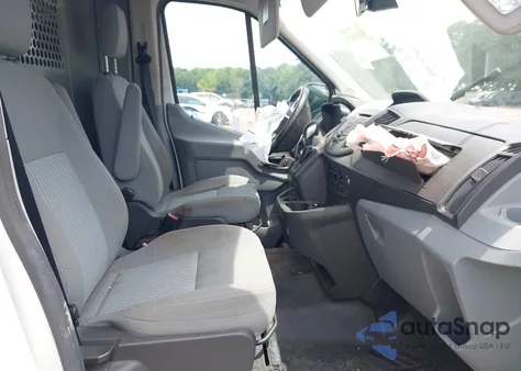2015 Ford Transit-250 z USA, uszkodzony, nr VIN 1FTNR1CM6FKA24929